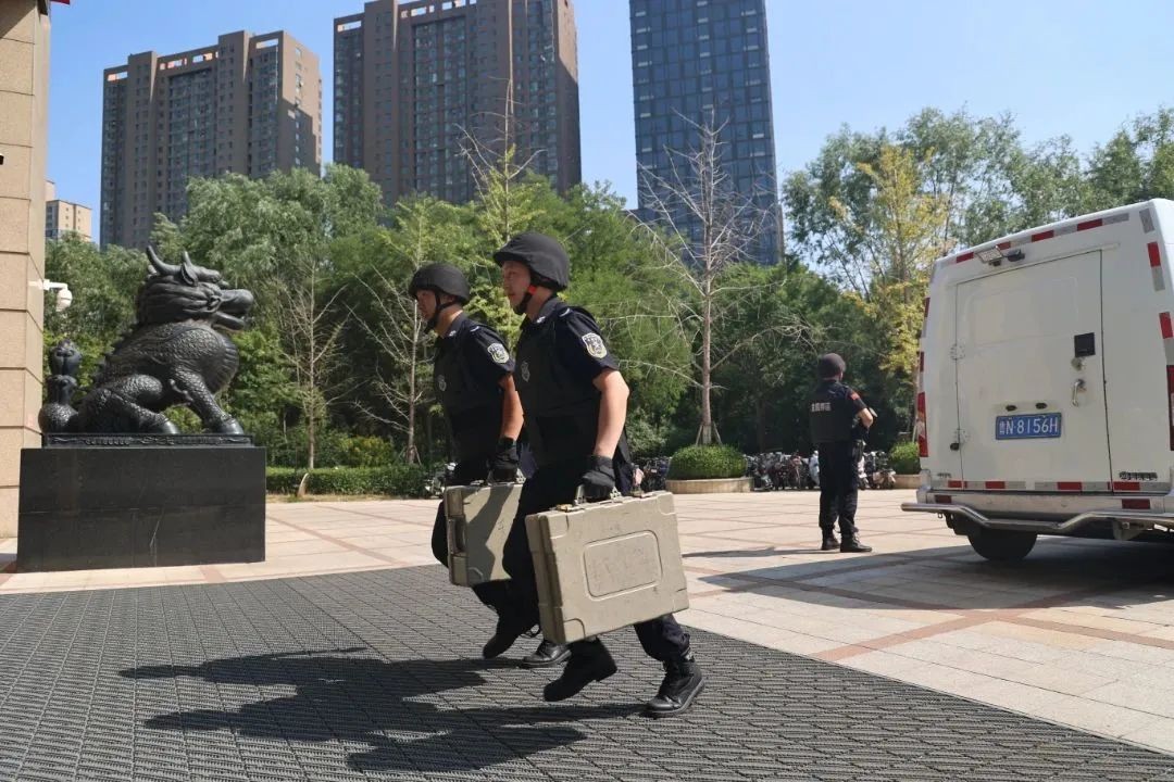 【“暑”你最美】致敬堅(jiān)守烈日下的守押、運(yùn)維隊(duì)員